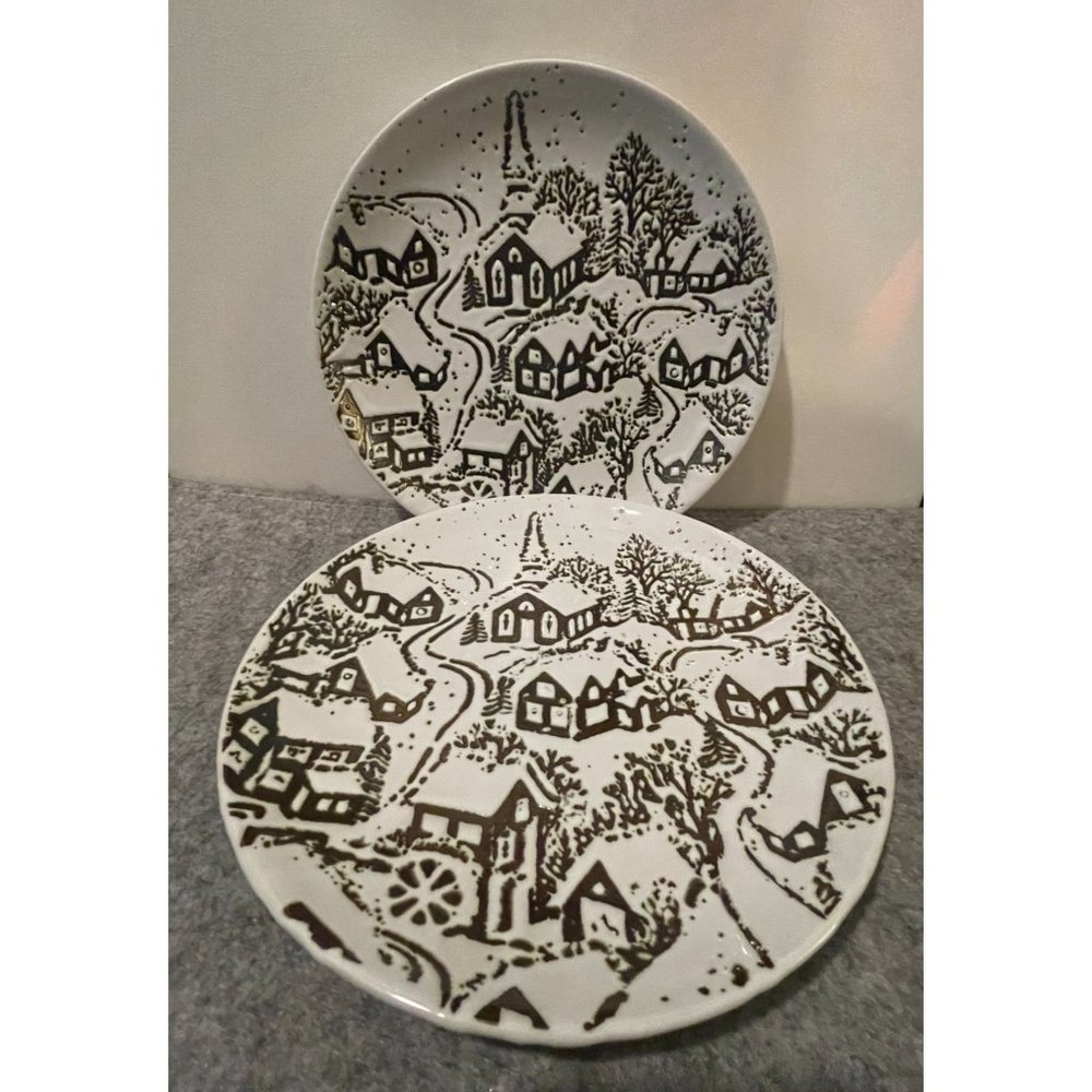 Cracker Barrel Holiday Village 8inch Dessert/ Salad Plate Gold Embossed  #1248